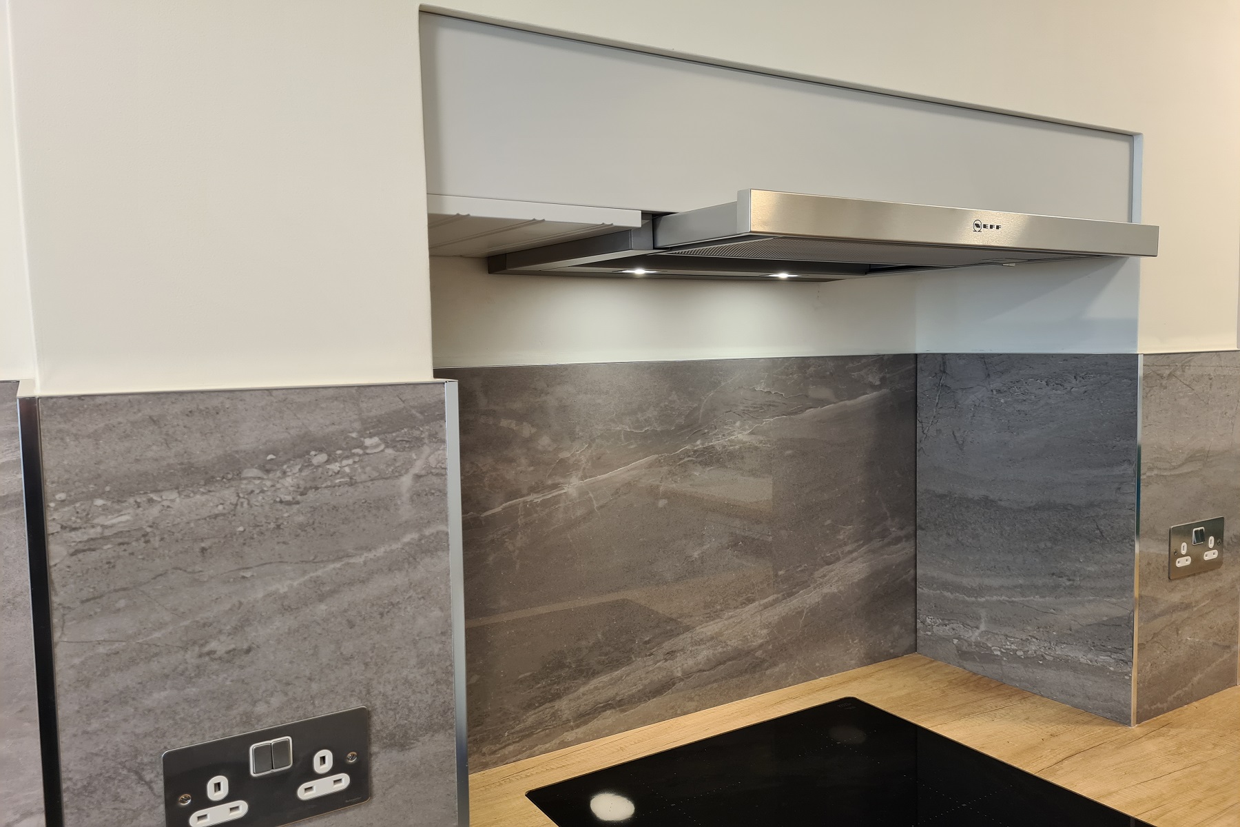 Kitchen, London N4 - Pull-Out Extractor - UK Decor Ltd